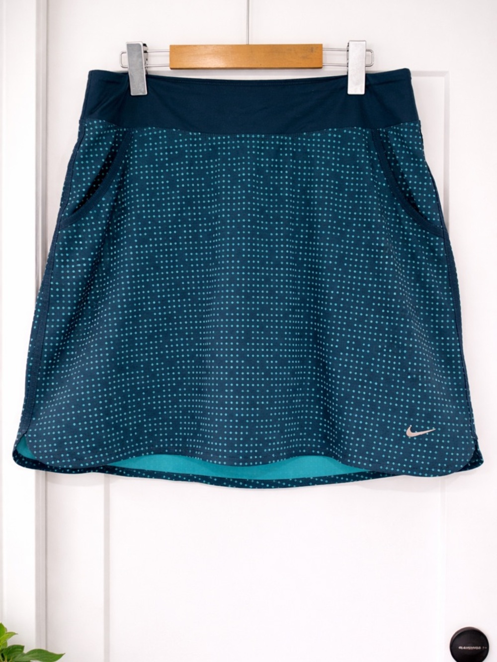 Nike Golf Dri-FIT Tour Performance Skirt – Green/Teal Polka Dot | Size Medium